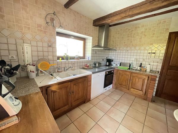 Les Thuiles (04400) Ancienne ferme en pierre transformée en maison/villa