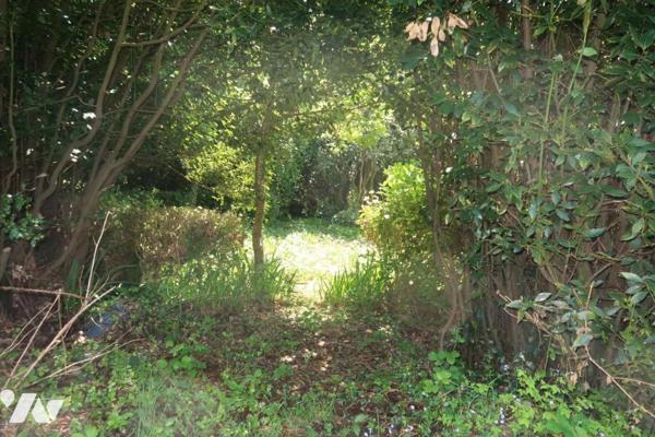 Landerneau Corps de ferme à rénover sur 1500m² de terrain (Zone réputée UHc)