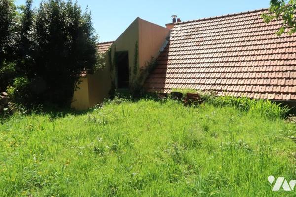 Landerneau Corps de ferme à rénover sur 1500m² de terrain (Zone réputée UHc)