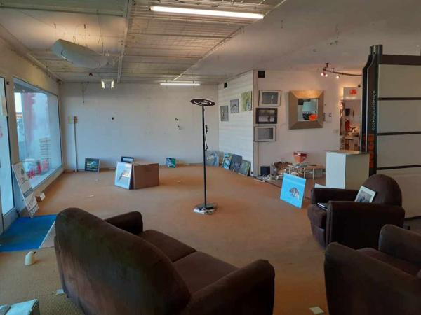 À VENDRE - LOCAL COMMERCIAL 225 m² - EMPLACEMENT STRATÉGIQUE