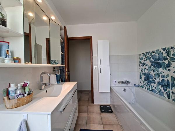 A VENDRE - Maison familiale type 6 - 152m² - Nîmes