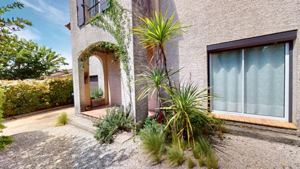 A VENDRE - Maison familiale type 6 - 152m² - Nîmes