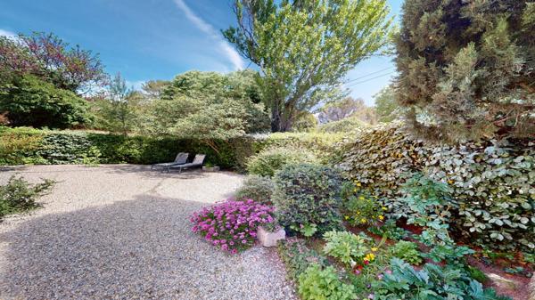 A VENDRE - Maison familiale type 6 - 152m² - Nîmes