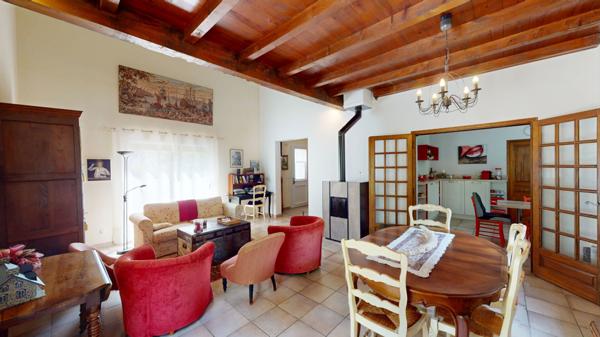 A VENDRE - Maison familiale type 6 - 152m² - Nîmes