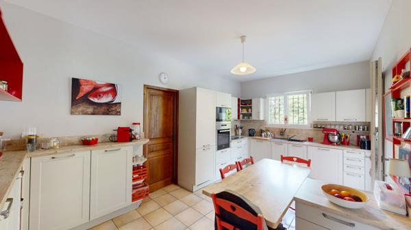 A VENDRE - Maison familiale type 6 - 152m² - Nîmes