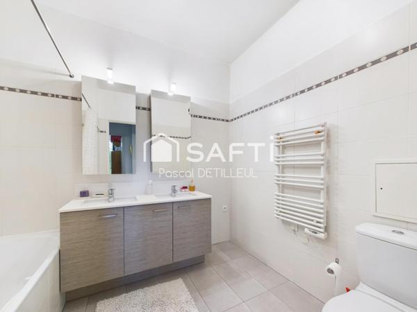 GARCHES- Buzenval - Domaine le Cottage appartement 5 pièces 126m2 avec jardin