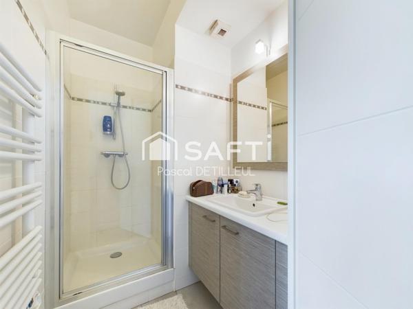 GARCHES- Buzenval - Domaine le Cottage appartement 5 pièces 126m2 avec jardin