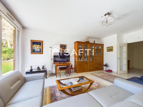 GARCHES- Buzenval - Domaine le Cottage appartement 5 pièces 126m2 avec jardin