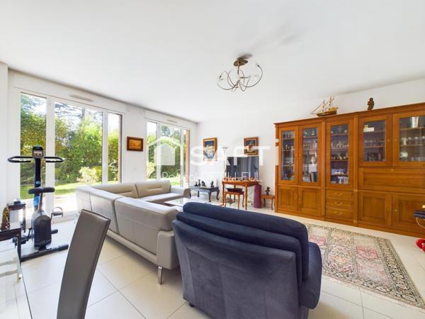 GARCHES- Buzenval - Domaine le Cottage appartement 5 pièces 126m2 avec jardin