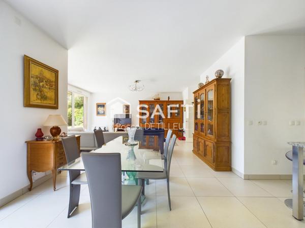 GARCHES- Buzenval - Domaine le Cottage appartement 5 pièces 126m2 avec jardin