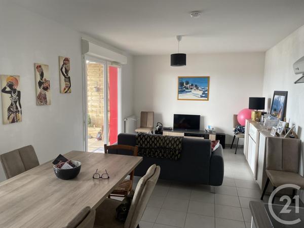 Appartement F2 à vendre  2 pièces - 52,66 m 2   ROYAN  - 17