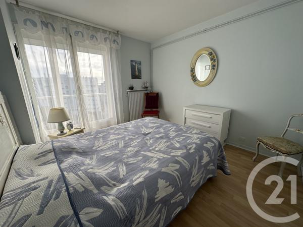 Appartement F2 à vendre  2 pièces - 52,66 m 2   ROYAN  - 17