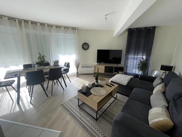 Location                                                      Appartement
                        
                     3 pièces                      54 m2                     à Saint-Quentin