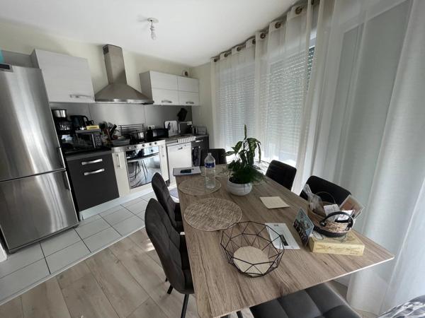 Location                                                      Appartement
                        
                     3 pièces                      54 m2                     à Saint-Quentin