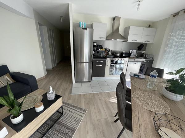 Location                                                      Appartement
                        
                     3 pièces                      54 m2                     à Saint-Quentin