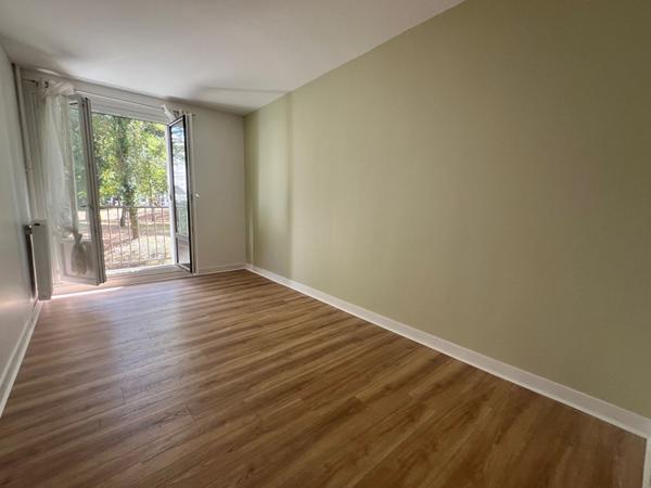 Appartement sur la commune de L Isle Adam de 77 m2 lumiere traversante