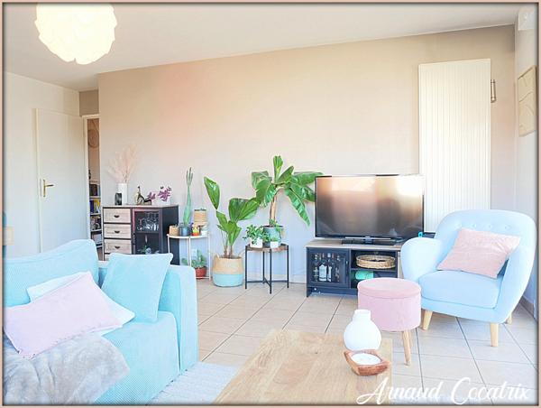 Appartement T4 traversant de 85 m² – Environnement calme et emplacement stratégique à Annecy (74940)