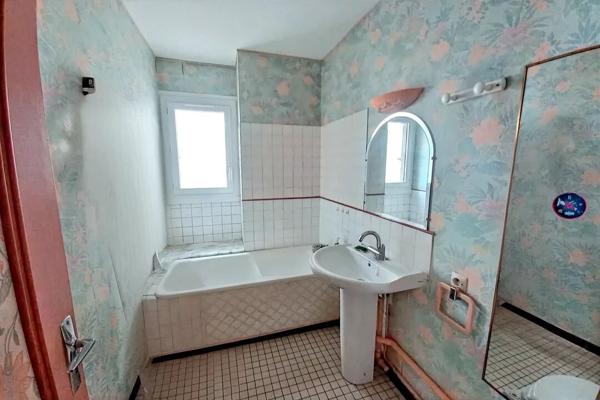 MAISON T5 SAINTE LUCE SUR LOIRE