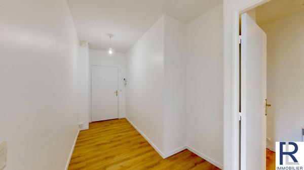 Le Plessis-Robinson (92350) Le Plessis-Robinson Coeur de Ville, Bel appartement de 3 pièces 71 m2 avec balcon parking boxé et cave