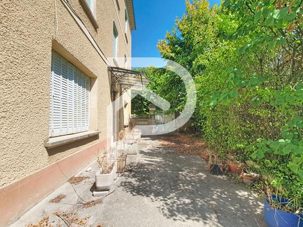 Maison 12 pièces 276 m2