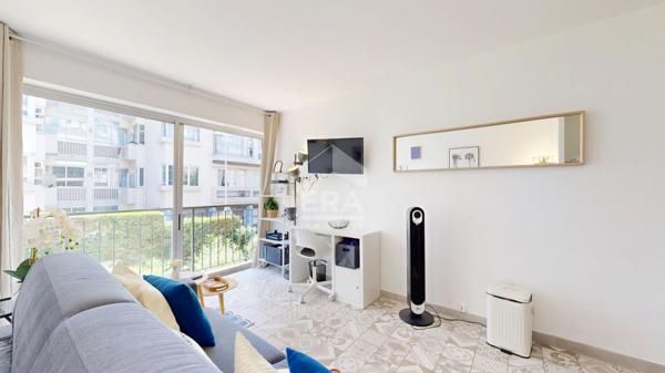 NICE - FLEURS : JOLI STUDIO PLEIN SUD AU CALME