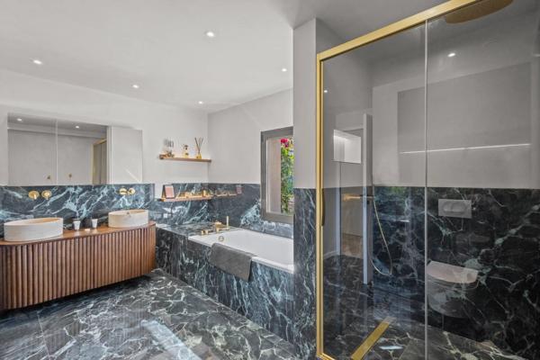 Magnifique villa traditionnelle entièrement rénovée à Mougins