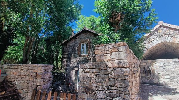 Maison caussenarde de caractère sur le causse noir - Bien atypioque et rare. Peyreleau