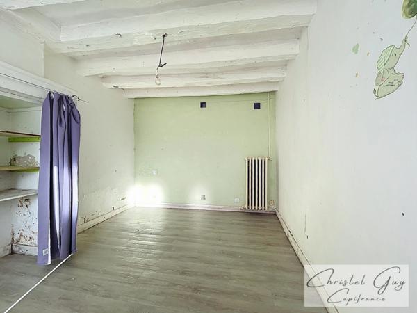 A vendre Vaas (72500), 10 minutes de Montval sur Loir – En campagne, ensemble immobilier avec maison d’habitation et vaste entrepôt