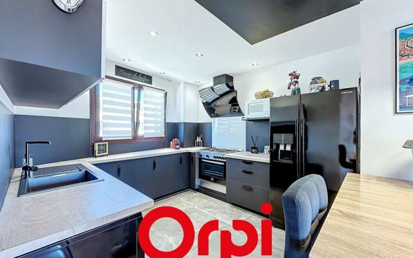 Appartement à vendre    3 pièces • 81,76 m2 Bandol