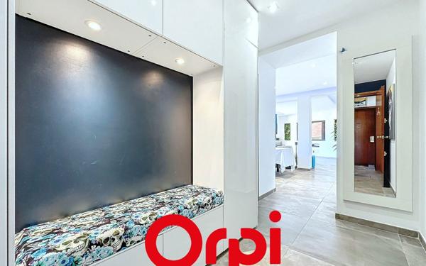 Appartement à vendre    3 pièces • 81,76 m2 Bandol