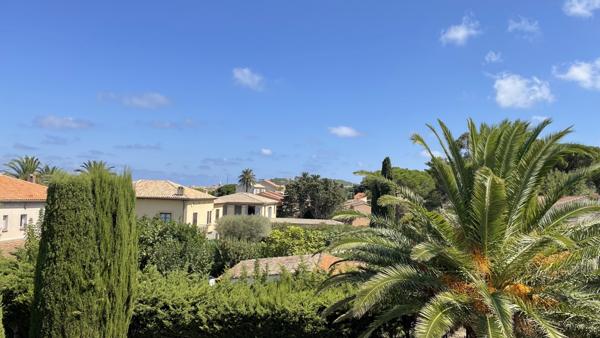 Saint-Tropez (83990) SAINT-TROPEZ Duplex avec solarium