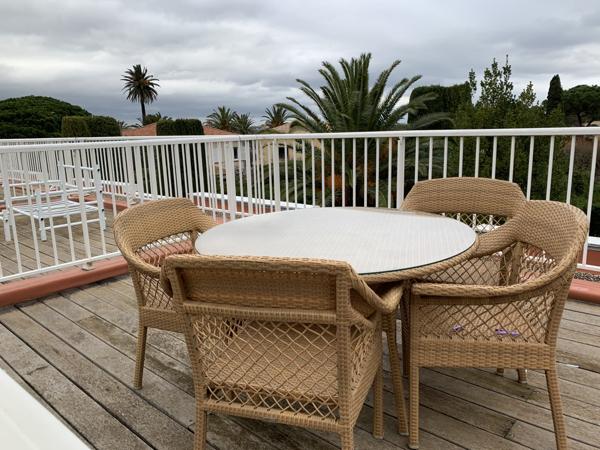 Saint-Tropez (83990) SAINT-TROPEZ Duplex avec solarium