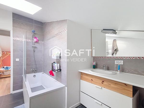 Rénové, spacieux, piscine