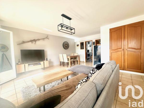 Appartement 3 pièces de 68 m² à Sorgues (84700)