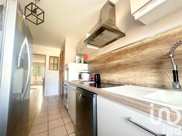 Appartement 3 pièces de 68 m² à Sorgues (84700)