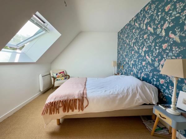 BAGNEUX, Maison familiale 4 chambres sur jardin arboré-clos avec terrasses et piscine chauffée.