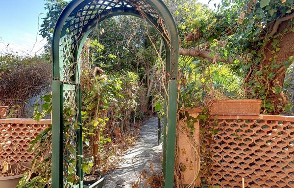 Saint-Estève (66240) SAINT ESTEVE - Maison 2 faces sur parcelle de 181m2