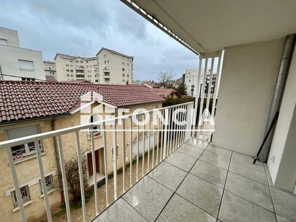Location Appartement 4 pièces 75.62 m² - 24 26 RUE GEORGES SAND Villeurbanne 69100