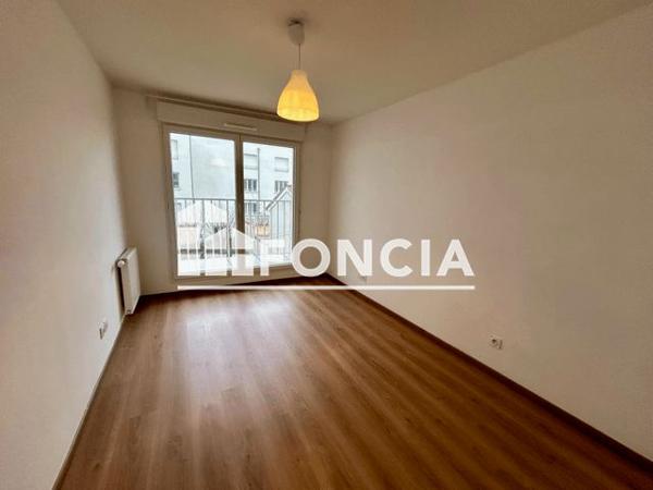 Location Appartement 4 pièces 75.62 m² - 24 26 RUE GEORGES SAND Villeurbanne 69100