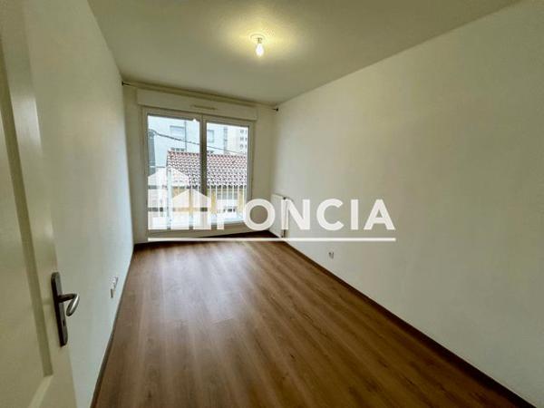 Location Appartement 4 pièces 75.62 m² - 24 26 RUE GEORGES SAND Villeurbanne 69100