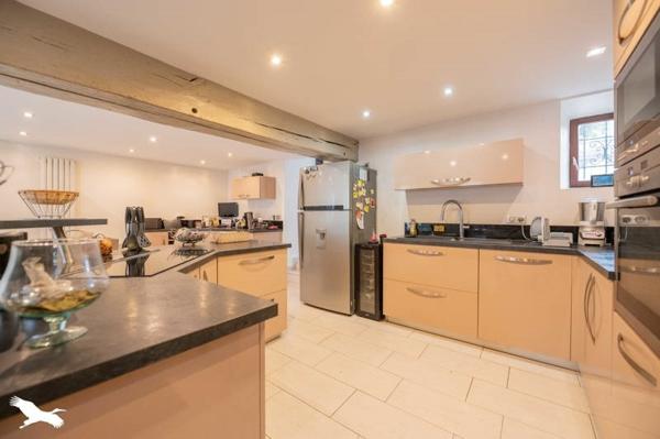Maison à vendre 365 680 € Couëron 6 p 145 m² DPE D