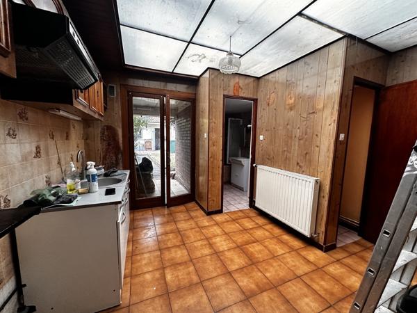 Douai (59500) Maison à rénover – Proche canal – Beau potentiel