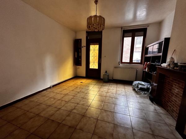 Douai (59500) Maison à rénover – Proche canal – Beau potentiel