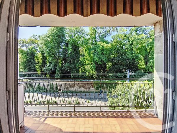 Appartement F3 à vendre  3 pièces - 71,67 m2 ST DENIS - 93