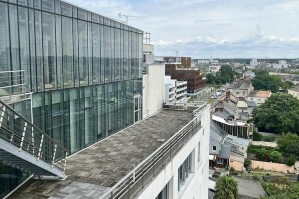Vente - BUREAUX 1822 m 2