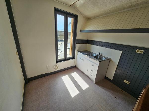Immeuble 190 m² Saint Germain des Fossés proche des commodités