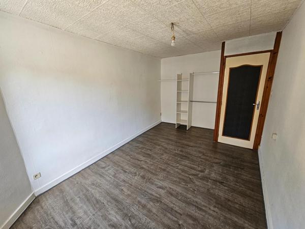 Immeuble 190 m² Saint Germain des Fossés proche des commodités