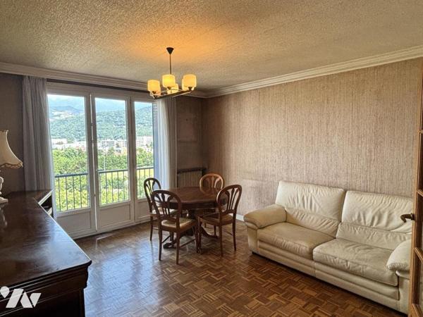 Grenoble appartement de 3P+C, en étage, ascenseur, balcon et garage individuel, cave