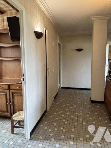 Grenoble appartement de 3P+C, en étage, ascenseur, balcon et garage individuel, cave