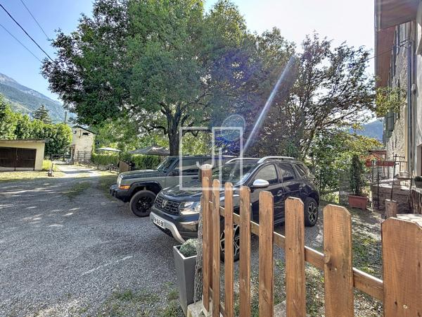 Appartement T3/4 de 77,80 m² avec jardin privatif, garage et dépendances à deux pas du centre de Barcelonnette Détails des diagnostics énergétiques